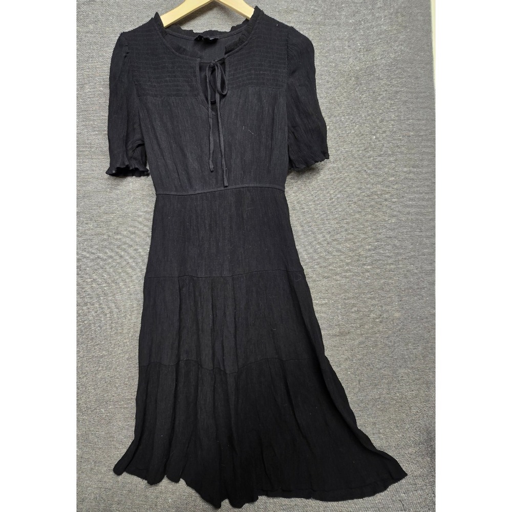 Sweet Wanderer Black Crinkle Tiered Midi Dress Short Sleeve Keyhole Tie Womens M